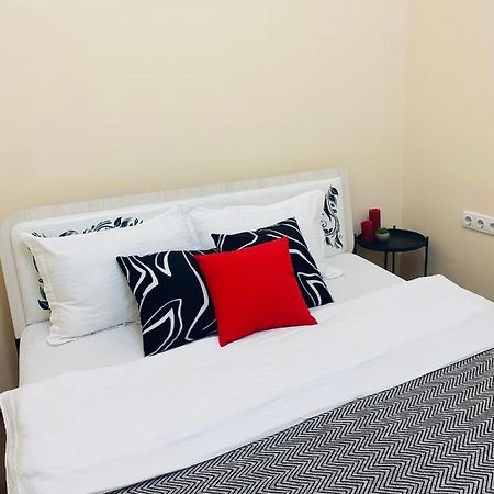 Like Home Rooms Almaty Ngoại thất bức ảnh