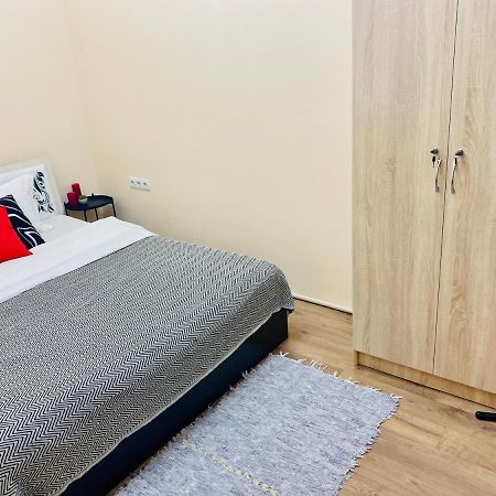 Like Home Rooms Almaty Ngoại thất bức ảnh